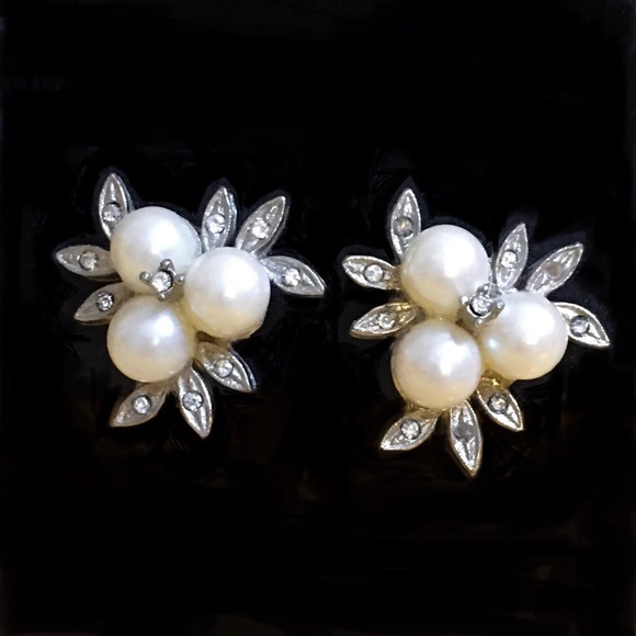Vintage Rhinestone Pearl Earrings Pat# 3,176,475 - Picture 2 of 8